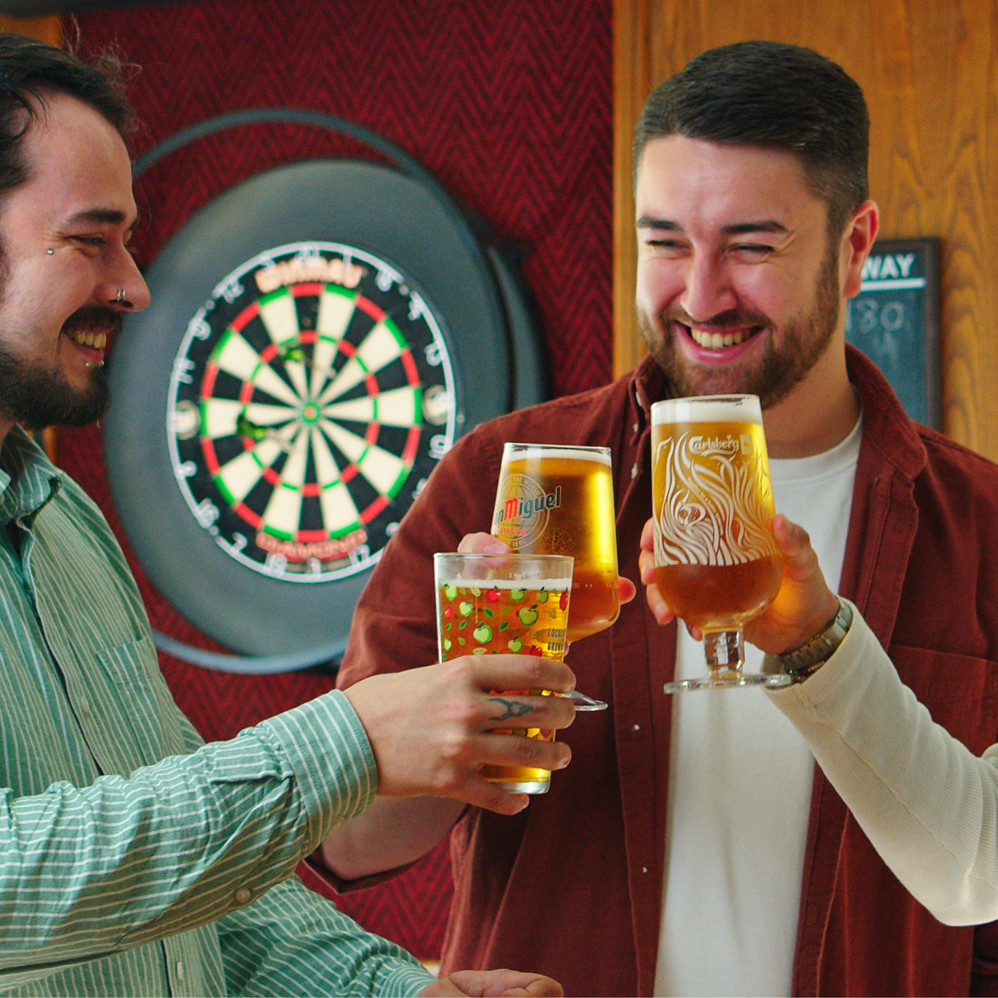 Raise a glass This Father's Day at The Royal Oak in Staffordshire!